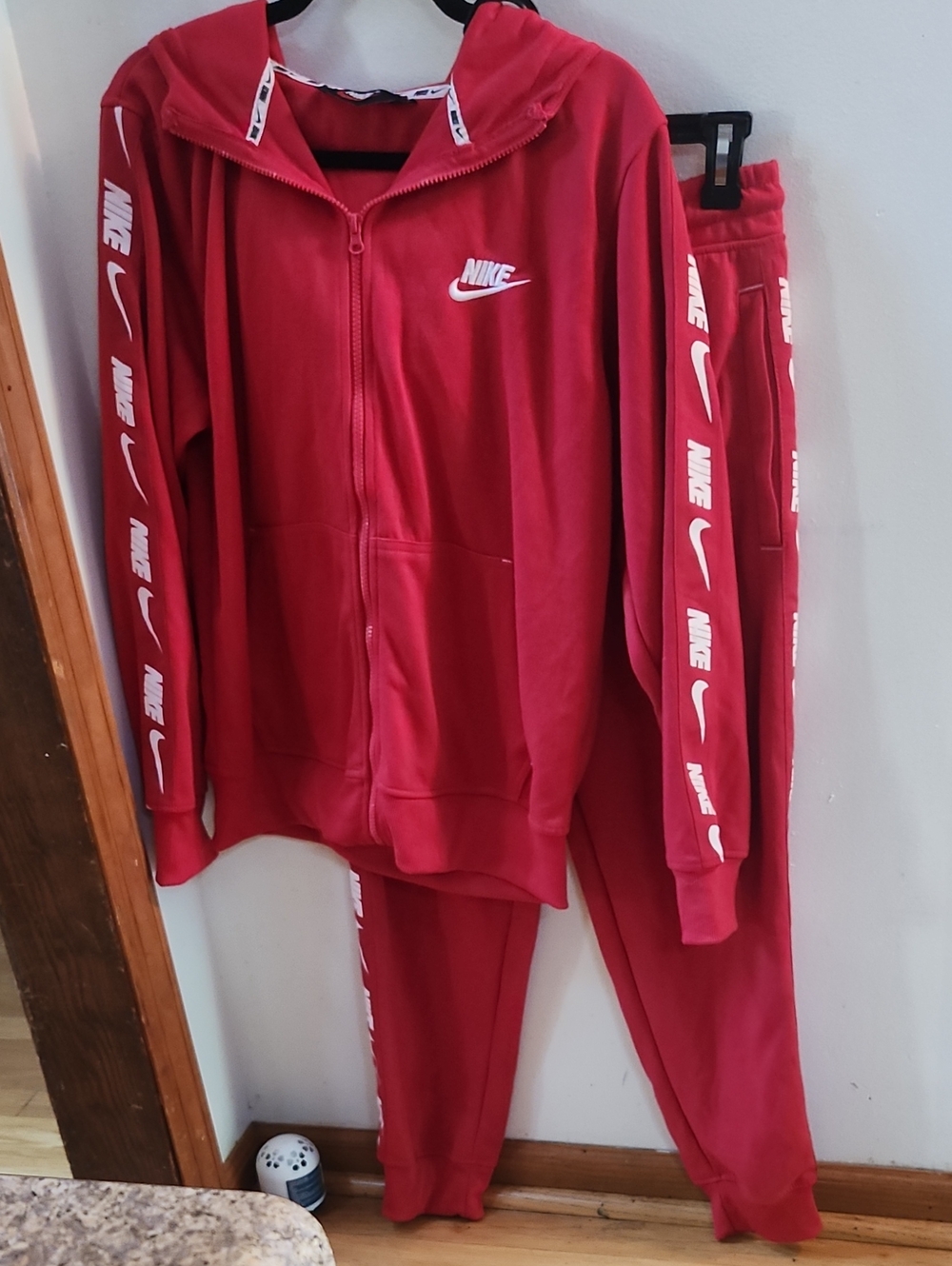 Nike MEN Red Hoodie & Joggers Set with White Logo